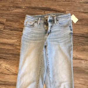 Universal Thread Jeans